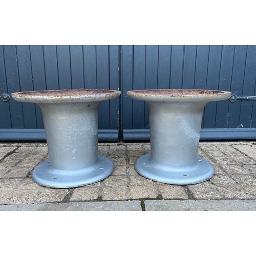 98 - Pair of large cast iron industrial harbour mooring fittings 45 cm and 37 cm in dia x 37 cm high.

Th... 