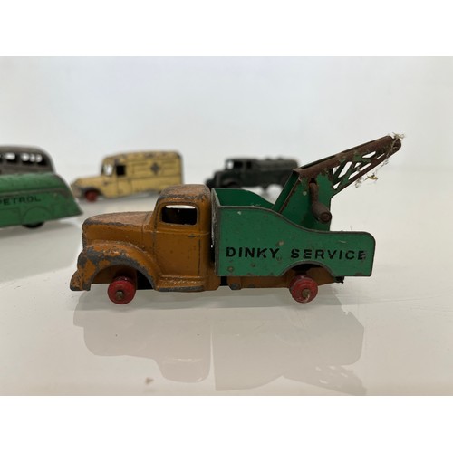 432 - A collection of diecast Dinky toys, vans and buses etc.

This lot is available for in-house shipping