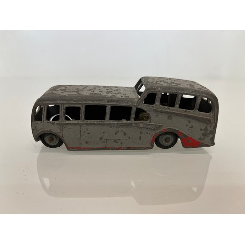 432 - A collection of diecast Dinky toys, vans and buses etc.

This lot is available for in-house shipping