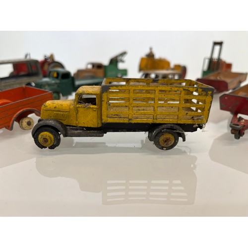 433 - A collection of diecast Dinky toys, tractors trailers etc.

This lot is available for in-house shipp... 