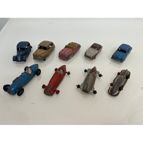 435 - A collection of diecast Dinky toys, cars and racing cars.

This lot is available for in-house shippi... 