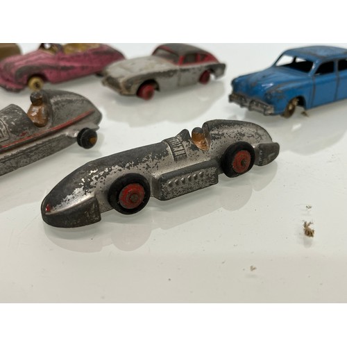 435 - A collection of diecast Dinky toys, cars and racing cars.

This lot is available for in-house shippi... 