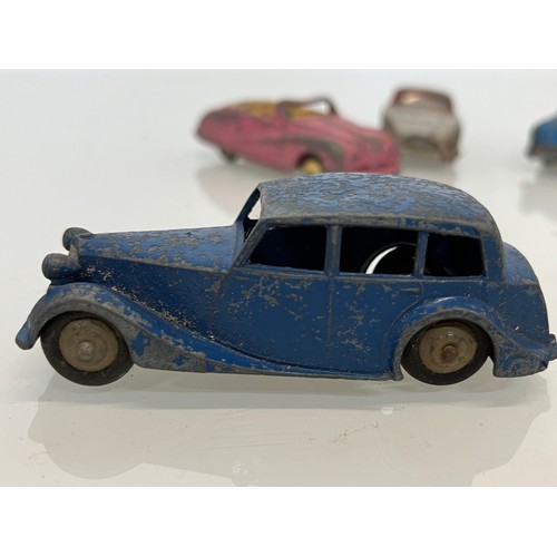 435 - A collection of diecast Dinky toys, cars and racing cars.

This lot is available for in-house shippi... 