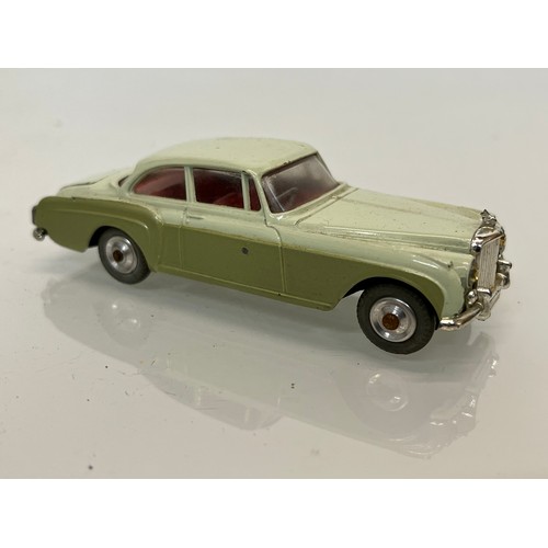 441 - A diecast Corgi toys, car Bentley Continental two tone in green..

This lot is available for in-hous... 