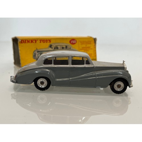 443 - A diecast Dinky toy, a Rolls Royce Wraith.

This lot is available for in-house shipping