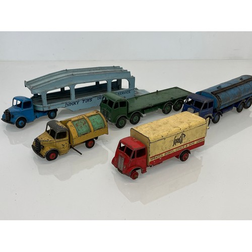 445 - A collection of diecast Dinky toys, commercial lorries and trucks.

This lot is available for in-hou... 