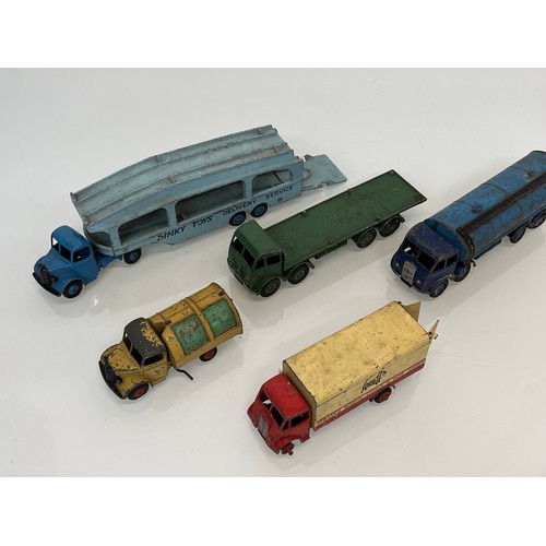 445 - A collection of diecast Dinky toys, commercial lorries and trucks.

This lot is available for in-hou... 