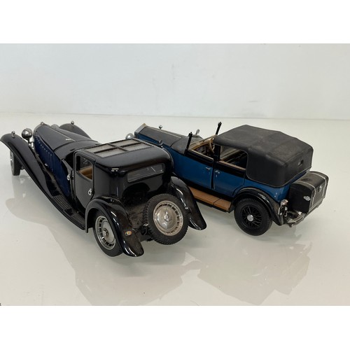 449 - A large diecast model of a Bugatti Royale and another of a Rolls Royce.

This lot is available for i... 