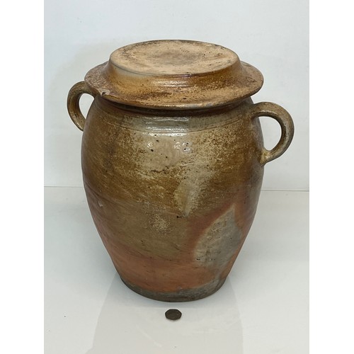 463 - Large stoneware lidded storage pot, 28 cm x 40 cm high.

This lot is collection only.