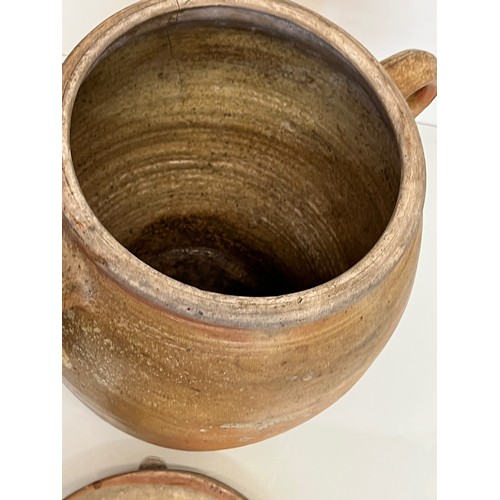 463 - Large stoneware lidded storage pot, 28 cm x 40 cm high.

This lot is collection only.