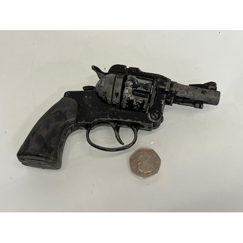 478 - Toy gun Secret Agent cap gun.

This lot is available for in-house shipping.