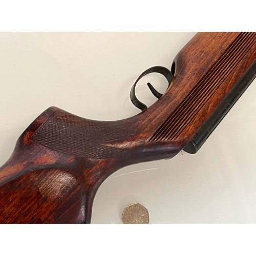 480 - Relum Tornado .177 air rifle with under lever action.

This lot is collection only.