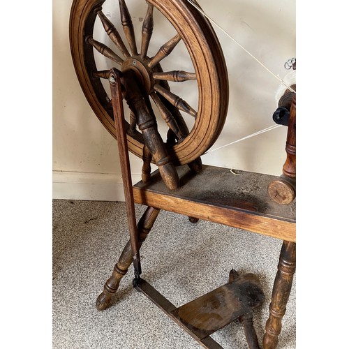 125 - Spinning wheel with an 84 cm diameter wheel.

This lot is collection only