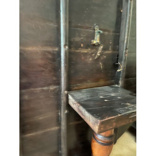 130 - Mahogany tilt top dinning table,

This lot is collection only