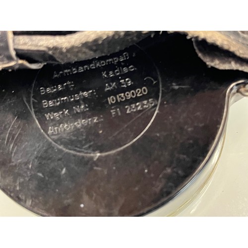 147 - German military WWII, an AK 39 wrist compass possibly Luftwaffe, 6 cm diameter.

This lot is availab... 