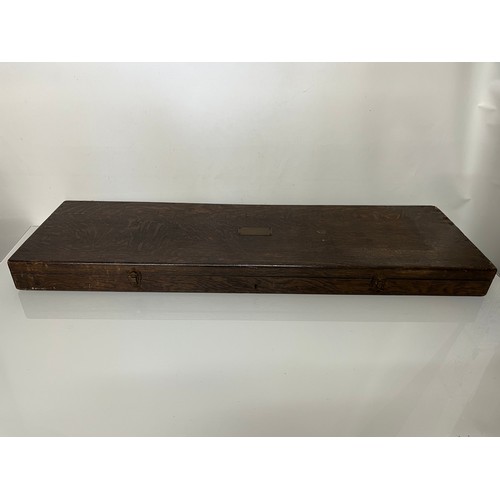 144 - Vintage wooden gun case 102.5cm x 31 cm x 7.5 cm.

This lot is available for in-house shipping