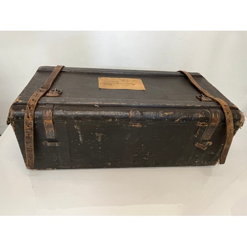 145 - Militaria, large lined canvas and wood officers trunk from WWI.  68 cm x 34 cm x 25 cm high

This lo... 