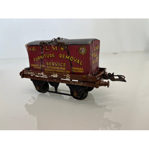 157 - Boxed Hornby O gauge Furniture Removal Wagon

This lot is available for in-house shipping