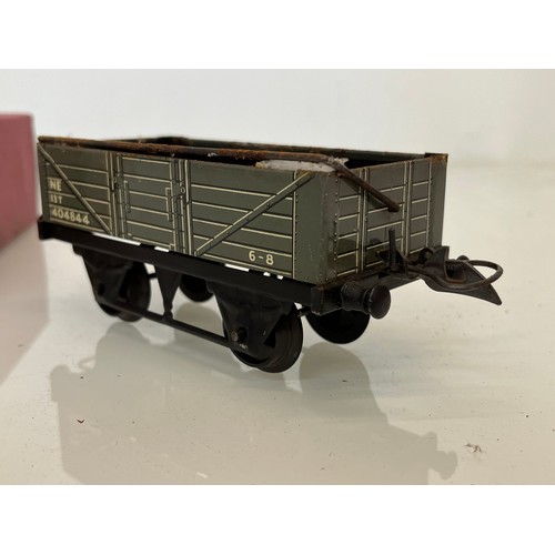 162 - Boxed Hornby O gauge Wagon with sheet rail.

This lot is available for in-house shipping
