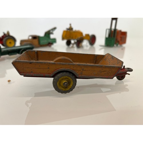 167 - A collection of diecast Dinky toys, tractors trailers etc.

This lot is available for in-house shipp... 