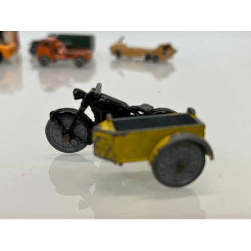 170 - A collection of diecast Matchbox toys, cars fire engines etc.

This lot is available for in-house sh... 