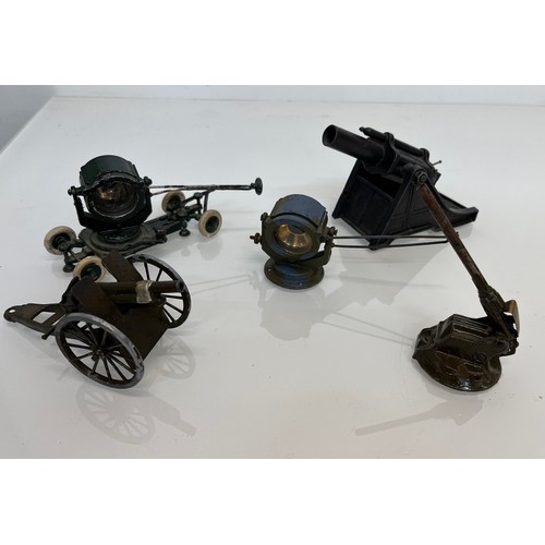 172 - Britains military toys, five in all.

This lot is available for in-house shipping.