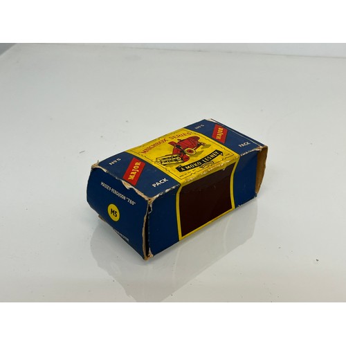 178 - A diecast Matchbox Major Toy No 5, a Massey Ferguson combine harvester.

This lot is available for i... 