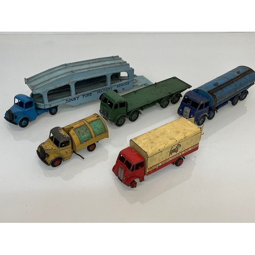 179 - A collection of diecast Dinky toys, commercial lorries and trucks.

This lot is available for in-hou... 