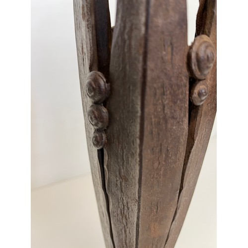 292 - A wrought iron Art Nouveau table lamp base, 50 cm high.

This lot is available for in-house shipping