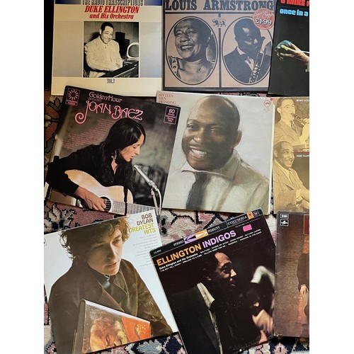 304 - Records, a collection of LP records, jazz blues and modern, 19 in all.

This lot is available for in... 