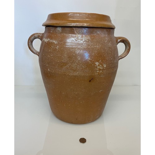 348 - A large stoneware lidded storage jar, ideal for planting up, 31 cm dia and 41 cm high without the li... 