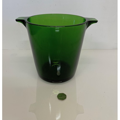 360 - Emerald Green glass wine cooler.

This lot is available for in-house shipping