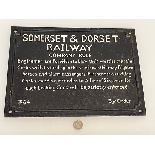 413 - Vintage Somerset and Dorset Railway themed sign, 40 cm x 29 cm.

This lot is collection only.