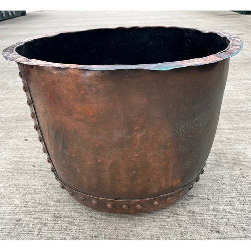 3 - Large riveted copper wash tub 75 cm diameter x 55 cm tall.

This lot is collection only.