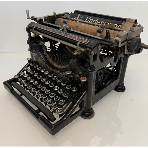 8 - Underwood typewriter, early C20th

This lot is available for in-house shipping