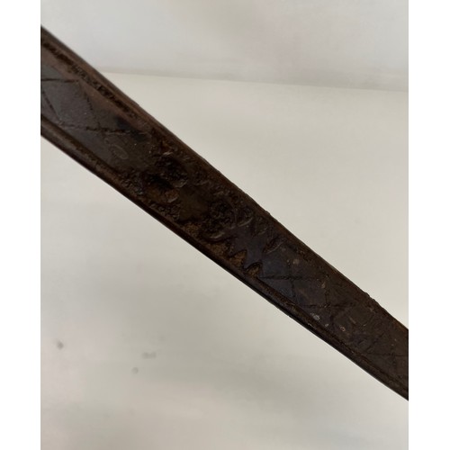 10 - C19th Hand craved wooden section 82 cm long.

This lot is available for in-house shipping
