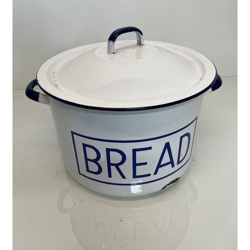 13 - Enamel bread bin 31 cm in diameter.

This lot is available for in-house shipping
