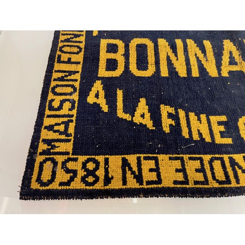 158 - Breweryana, a tapestry Champagne advertising mat 70 cm x 50 cm.

This lot is available for in-house ... 
