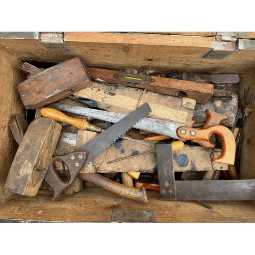 471 - Tools, mixed quantity of hand tools, as shown.
No Box.

This lot is collection only.