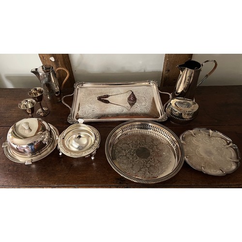 187 - A collection of plated table wares, trays etc.

This lot is available for in-house shipping