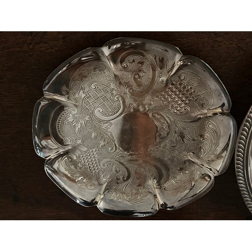 187 - A collection of plated table wares, trays etc.

This lot is available for in-house shipping