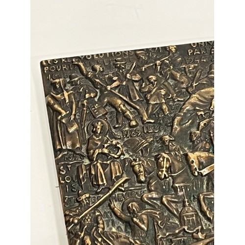 207 - Cast bronze plaque depicting Viking Norman Crusdaers and other invasion forces.

This lot is availab... 