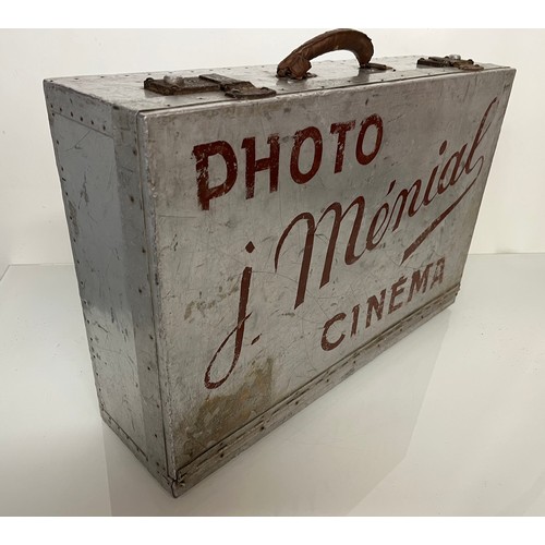 22 - Industrial luggage, photographic storage, an aluminium case marked for a photographer, 60 cm x 39 cm... 