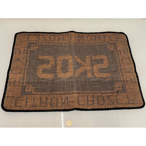 190 - A woven tapestry mat adverting Citron – Crozet, 71 cm x 51 cm.

This lot is available for in-house s... 