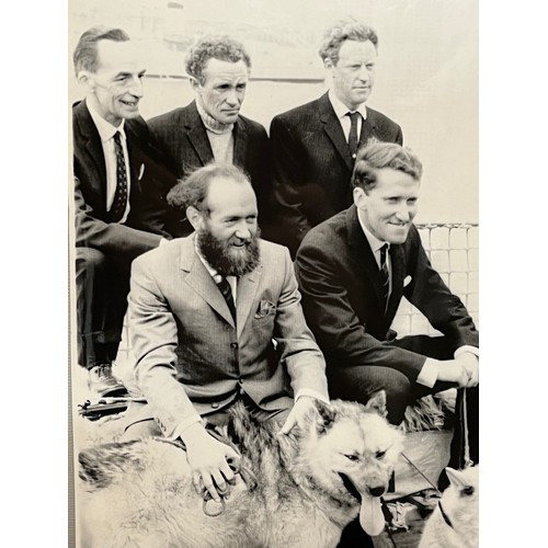 147 - Ephemera, polar exploration, Sir Edmund Hillary interest, period press photo of Britains four man Tr... 