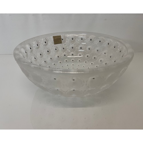 198 - Large Lalique textured cactus pattern glass bowl.

This lot is available for in-house shipping