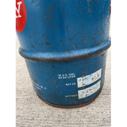 281 - Automobilia, vintage motor car garage large 16 US gallon oil drum for Bel Ray Performance Oils. 37 c... 