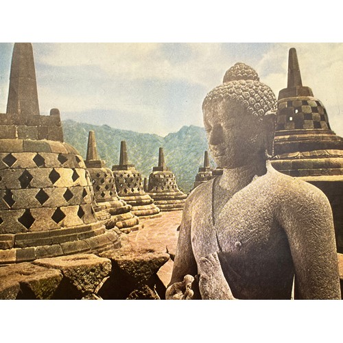 329 - Exhibition poster for Masterpieces in Buddhism and Hinduism in Indonesia Paris 1978, 66 cm x 46 cm.
... 