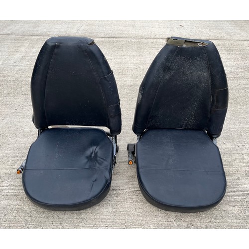 473 - Aviation collectable, A pair of Cockpit seats from a 1950’s De Havilland Dove.

This lot is Collecti... 