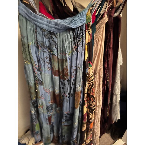 501 - Collection of boxed ladies clothes.

This lot is available for in-house shipping